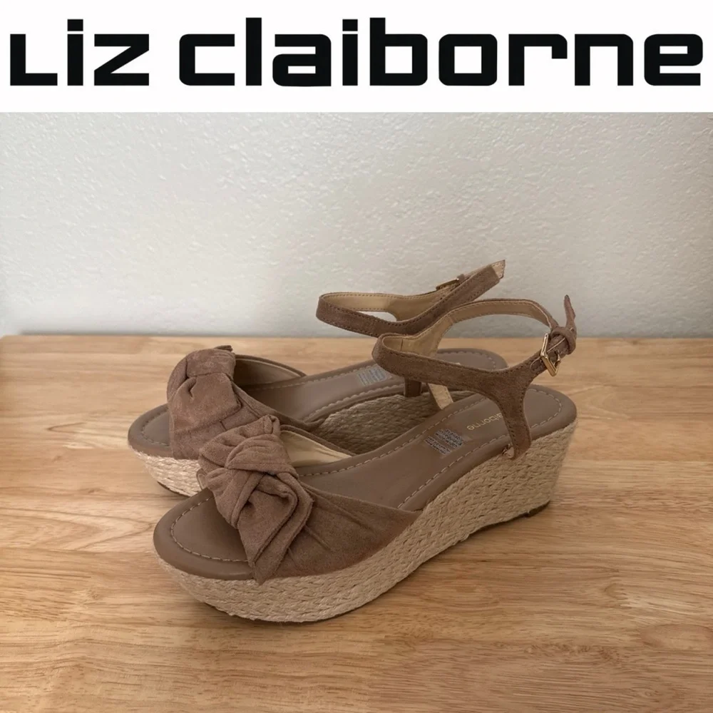 LIZ CLAIBORNE Tan Nude Peep Toe Platform Wedge SANDALS With Bow Size 7M